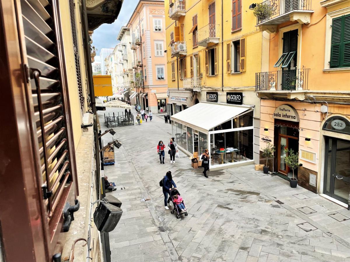 Acqua Azzurra Lägenhet La Spezia Exteriör bild